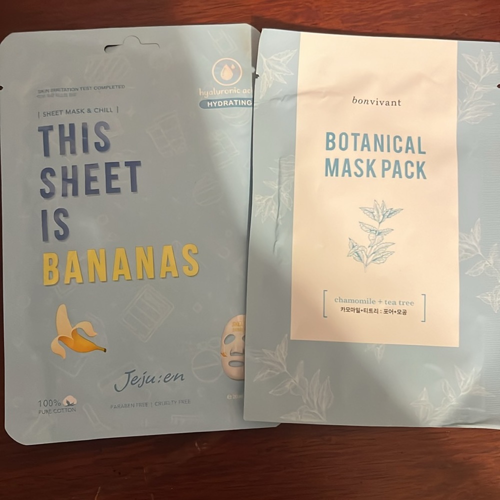 2 face masks